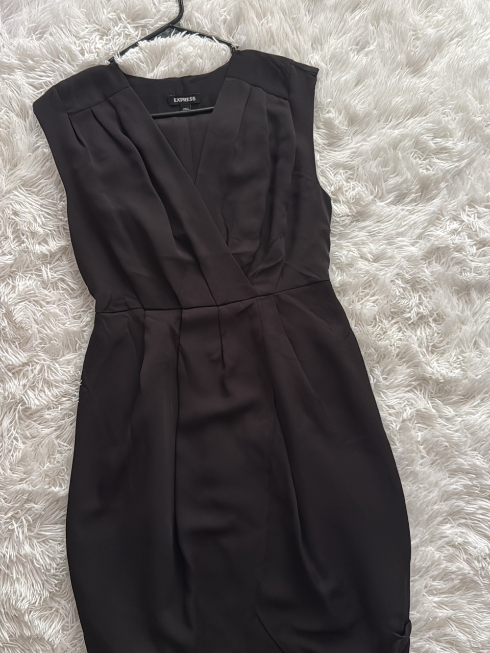 Express Black V-Neck Sleeveless Sheath Dress